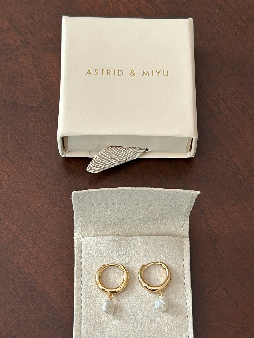 Astrid & Miyu Pearl Charm Huggies in Gold
